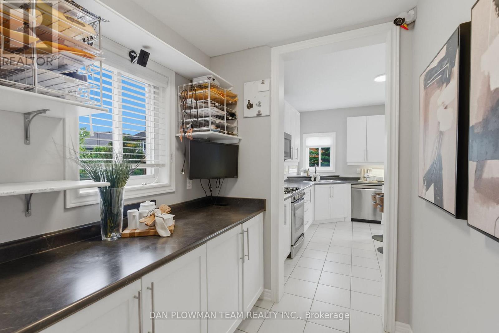 2243 PILGRIM SQUARE - 11