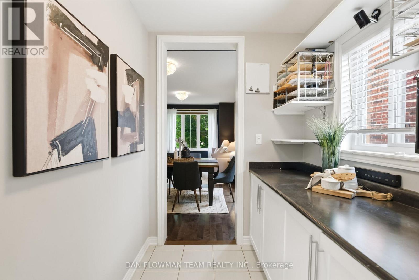 2243 PILGRIM SQUARE - 12