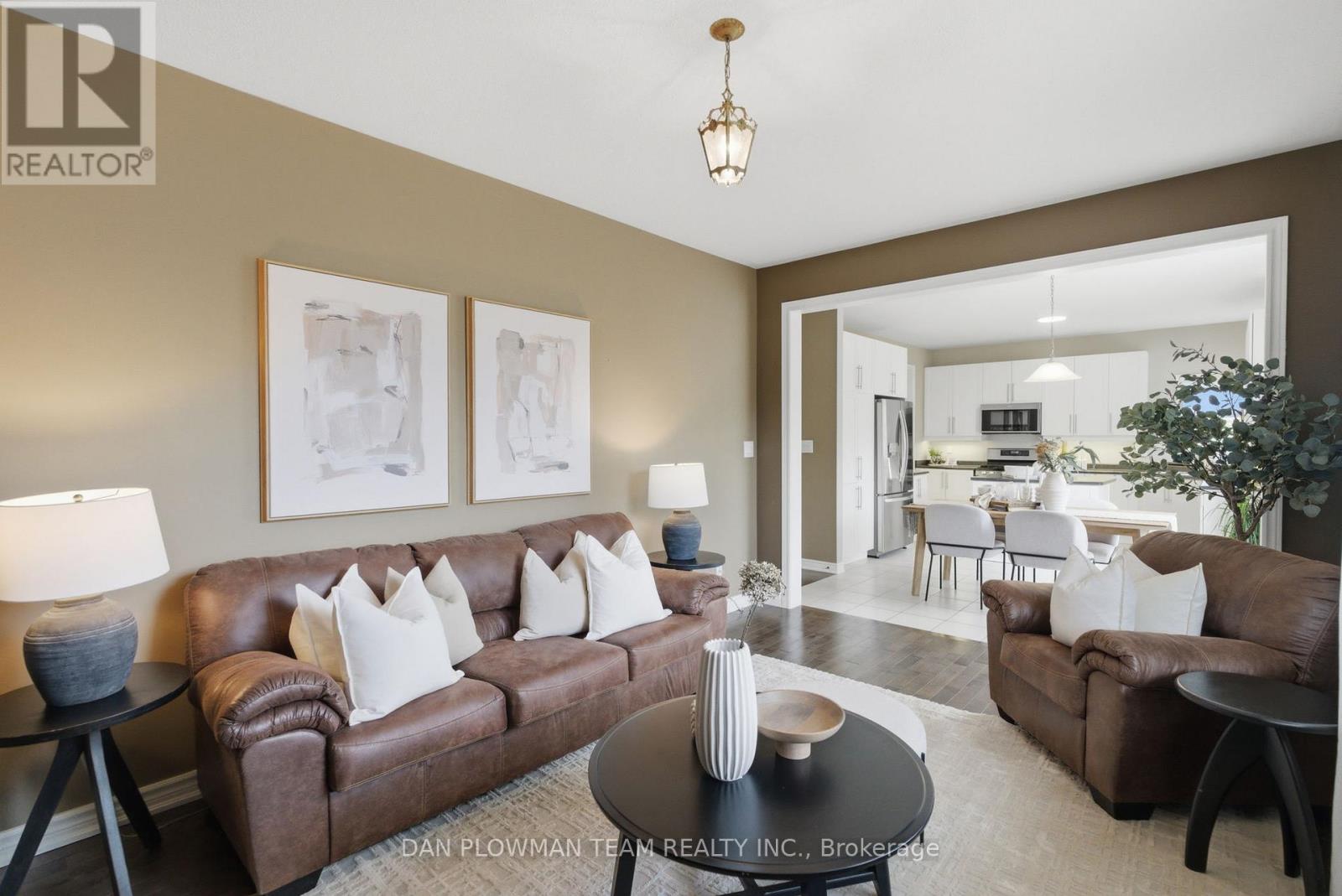 2243 PILGRIM SQUARE - 18
