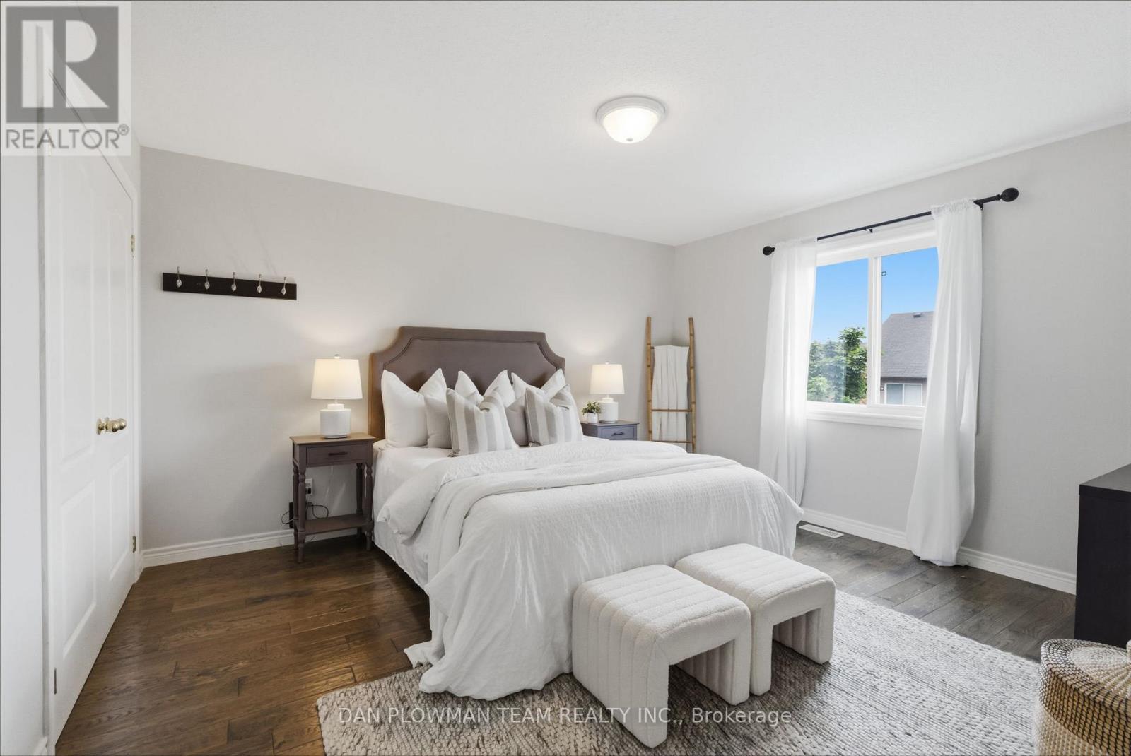 2243 PILGRIM SQUARE - 25