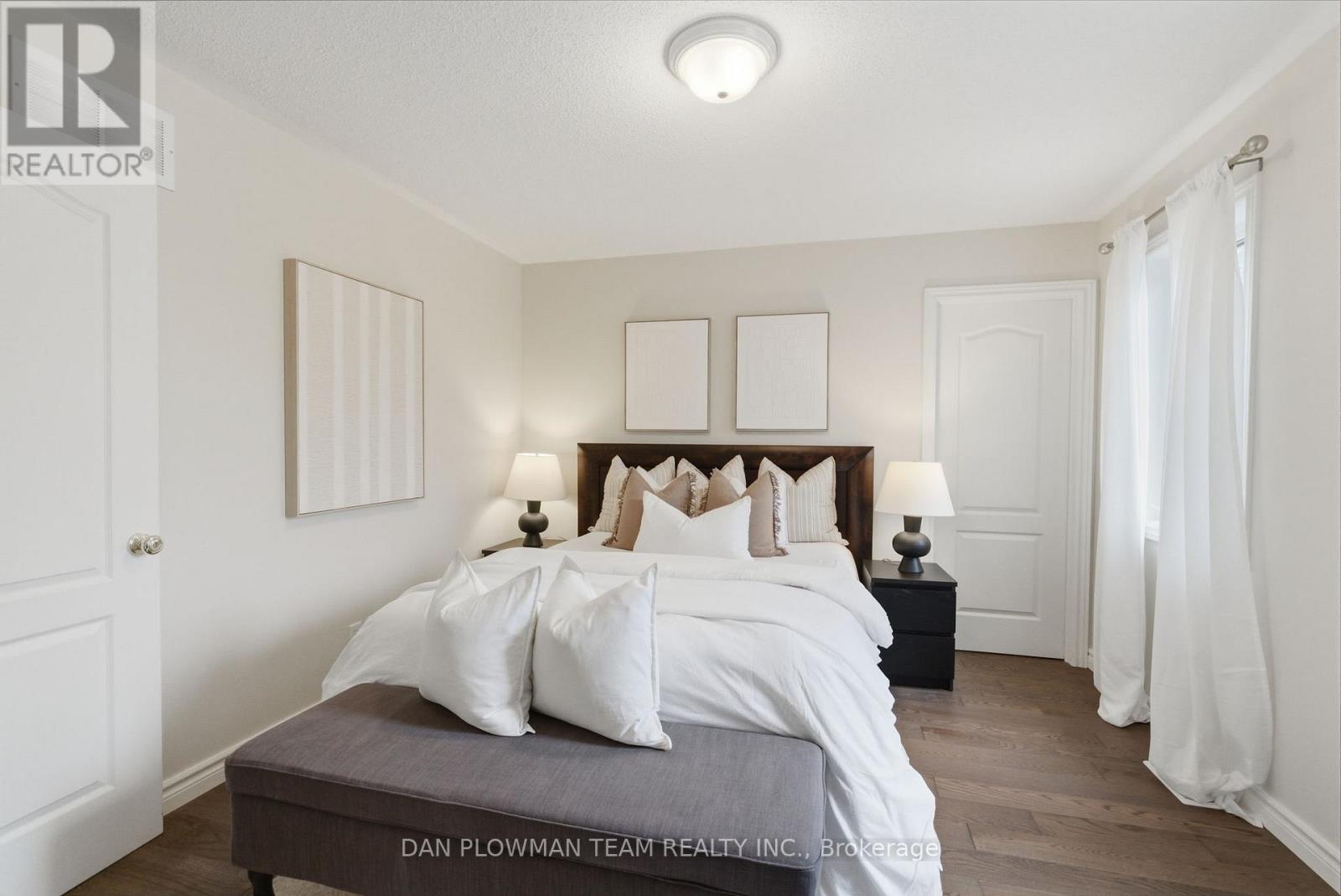 2243 PILGRIM SQUARE - 33