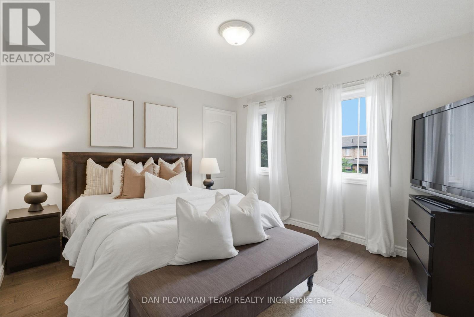 2243 PILGRIM SQUARE - 34