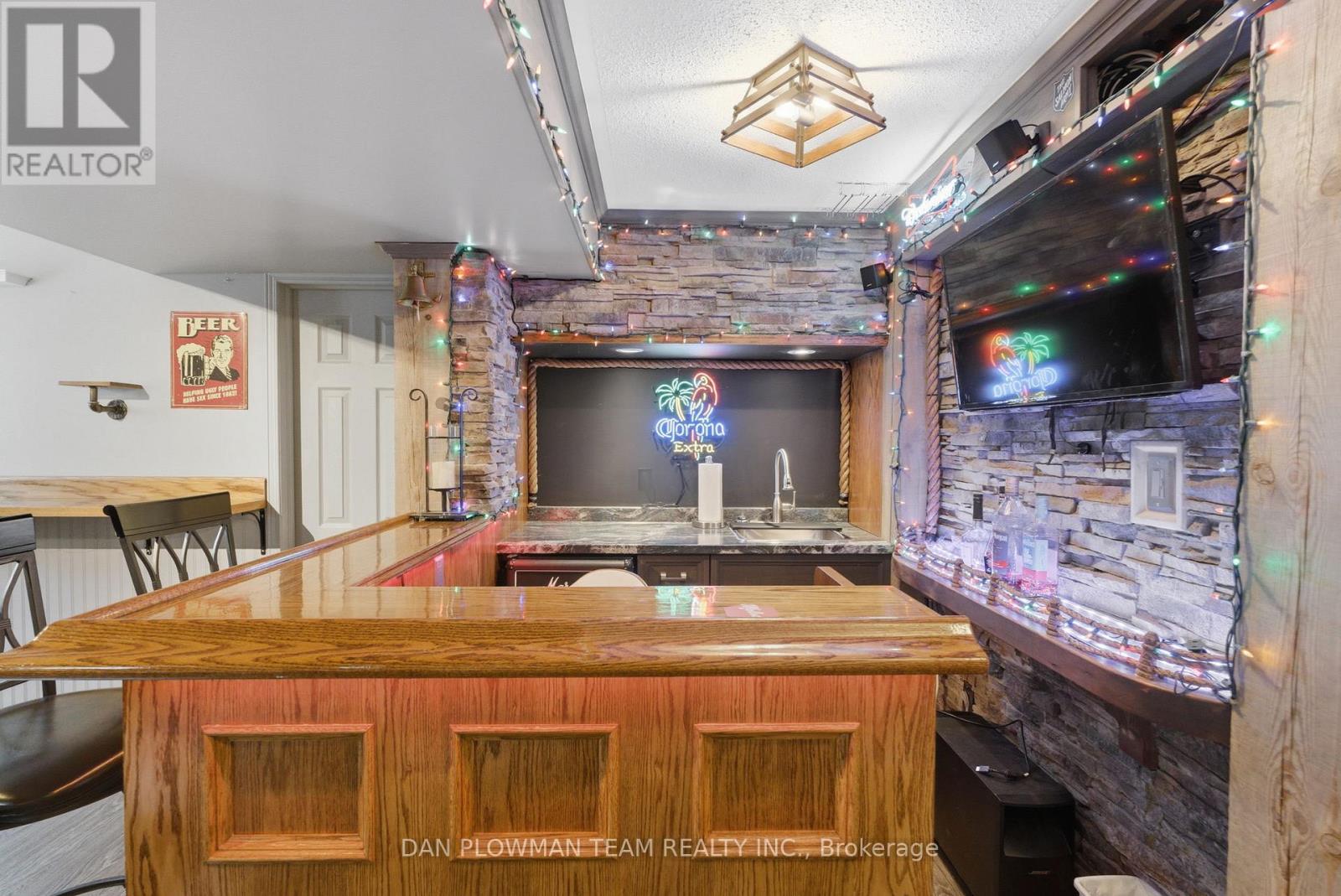 2243 PILGRIM SQUARE - 39