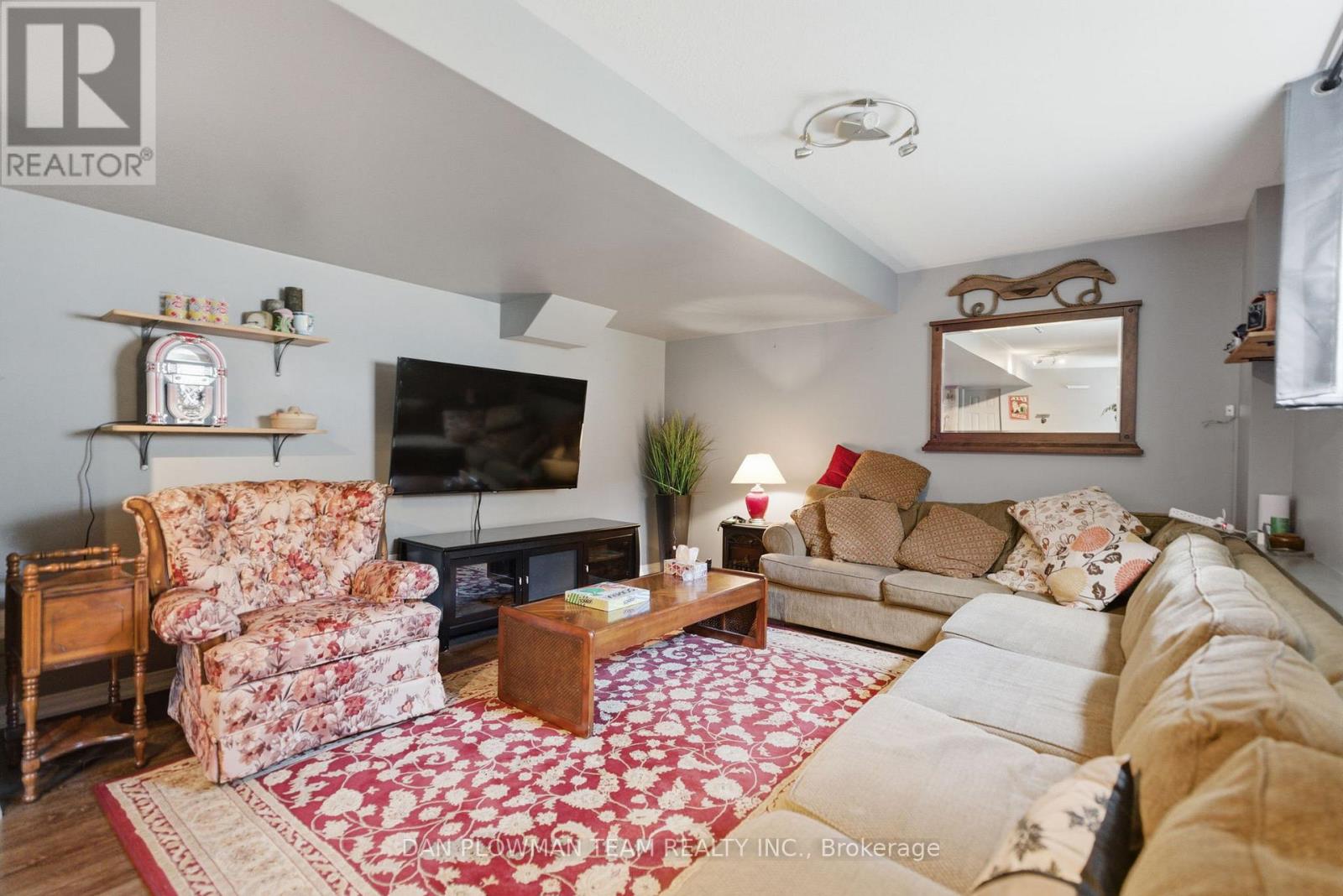 2243 PILGRIM SQUARE - 42