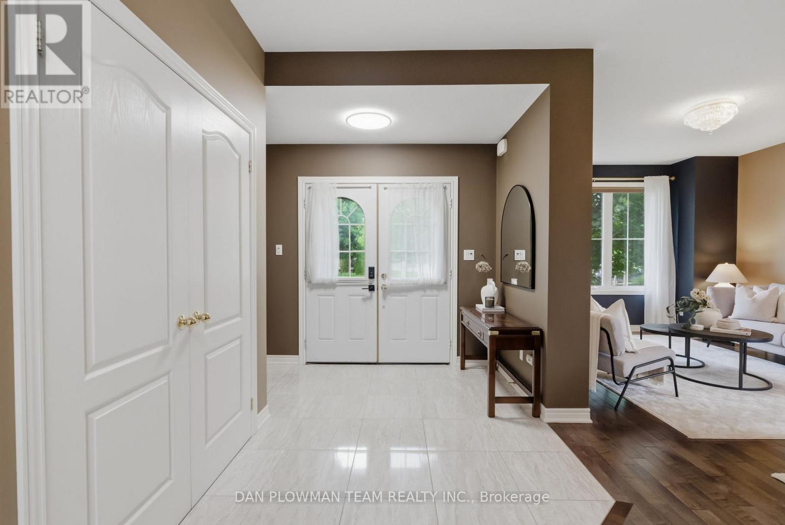2243 PILGRIM SQUARE - 5