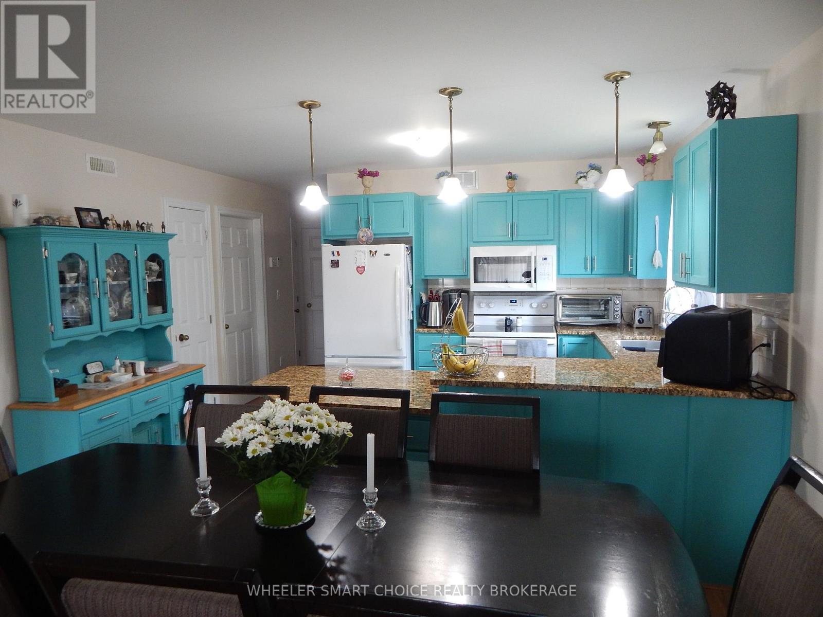 13 CYPRESS LANE - 3