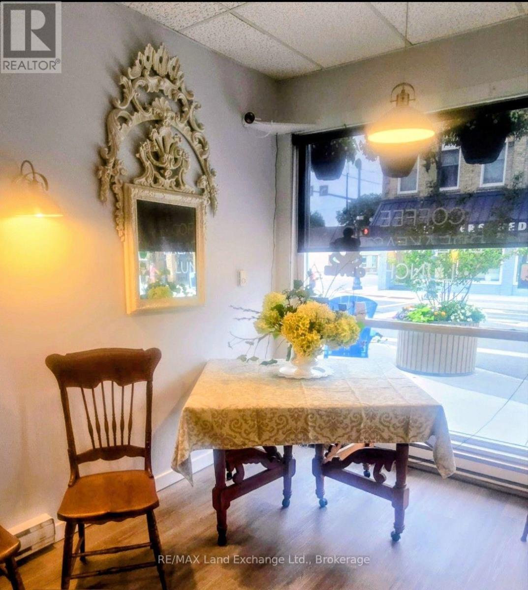 829 Queen Street, Kincardine, Ontario, N2Z2Y2, Kincardine, Ontario — photo 4 of 5