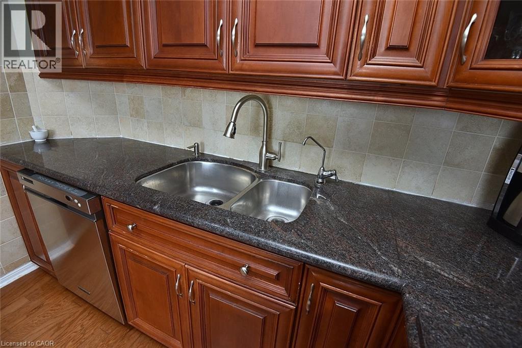 #2210 55 KINGSBRIDGE GARDEN Circle - 11