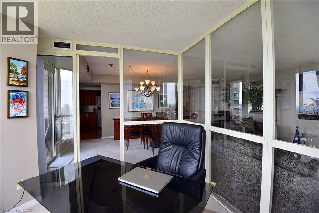 #2210 55 KINGSBRIDGE GARDEN Circle - 12