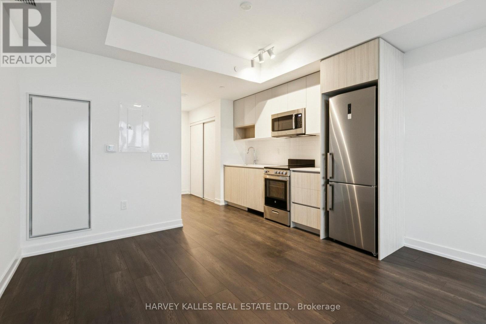 Photo of 801 The Queensway