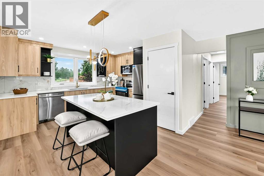 545 Madeira Drive NE - Image 7