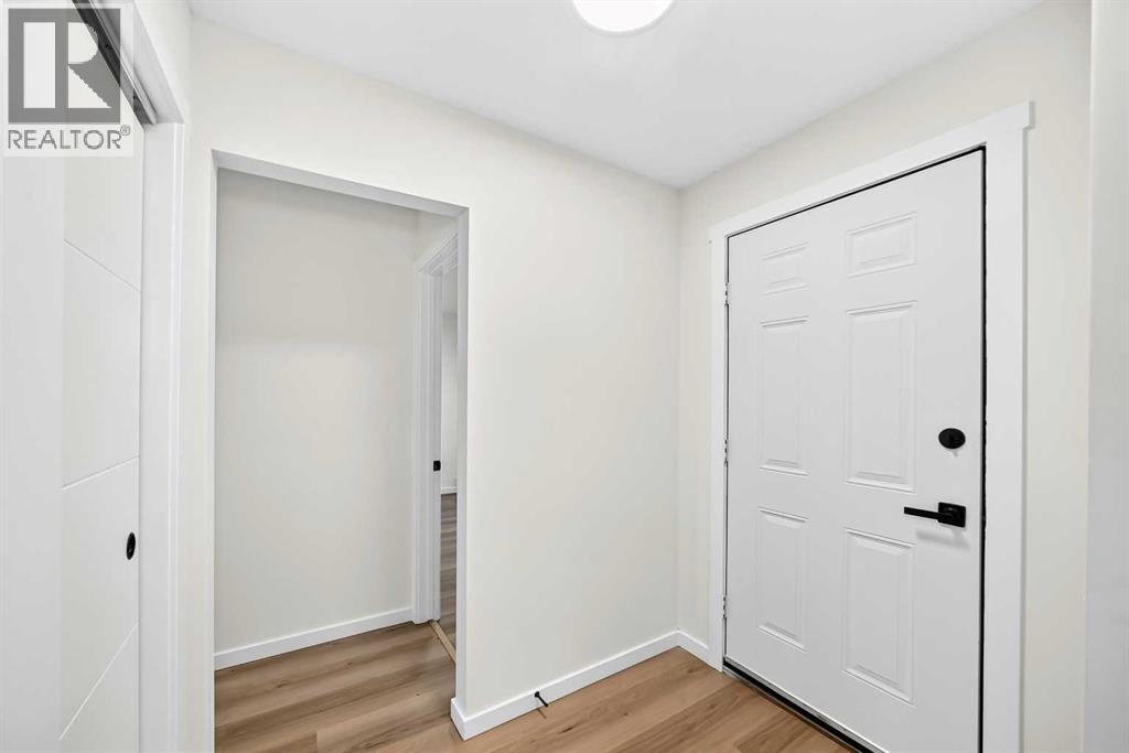 545 Madeira Drive NE - Image 25