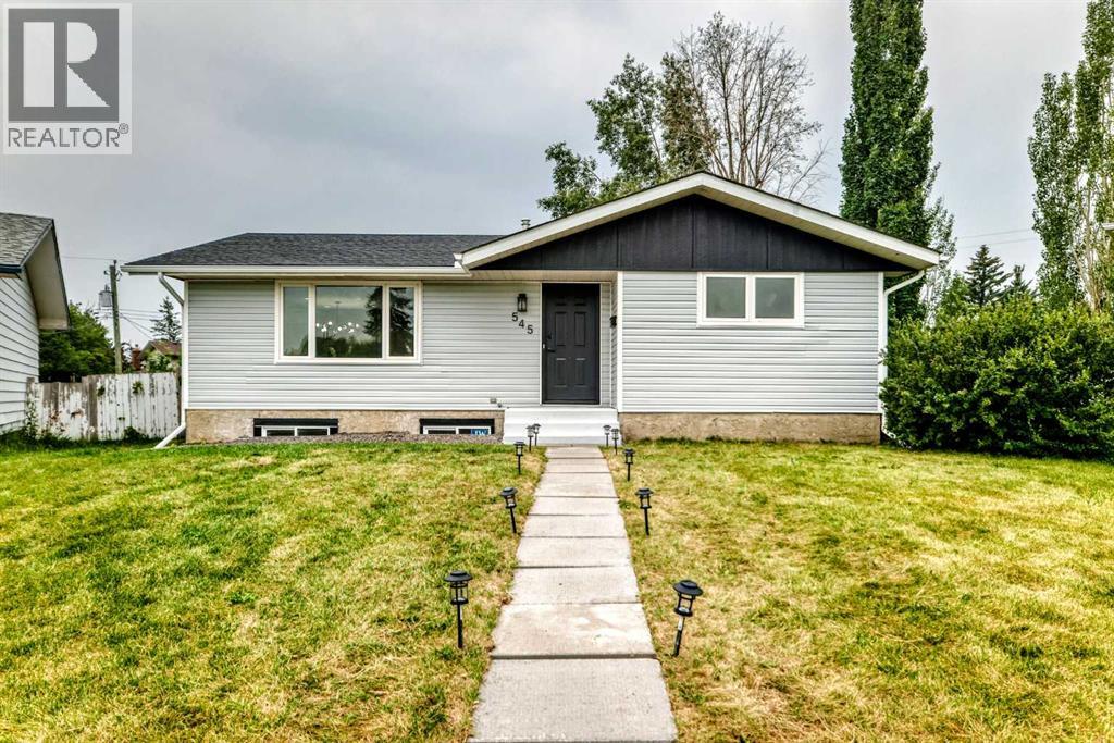 545 Madeira Drive NE, Marlborough Park, Calgary photo 1