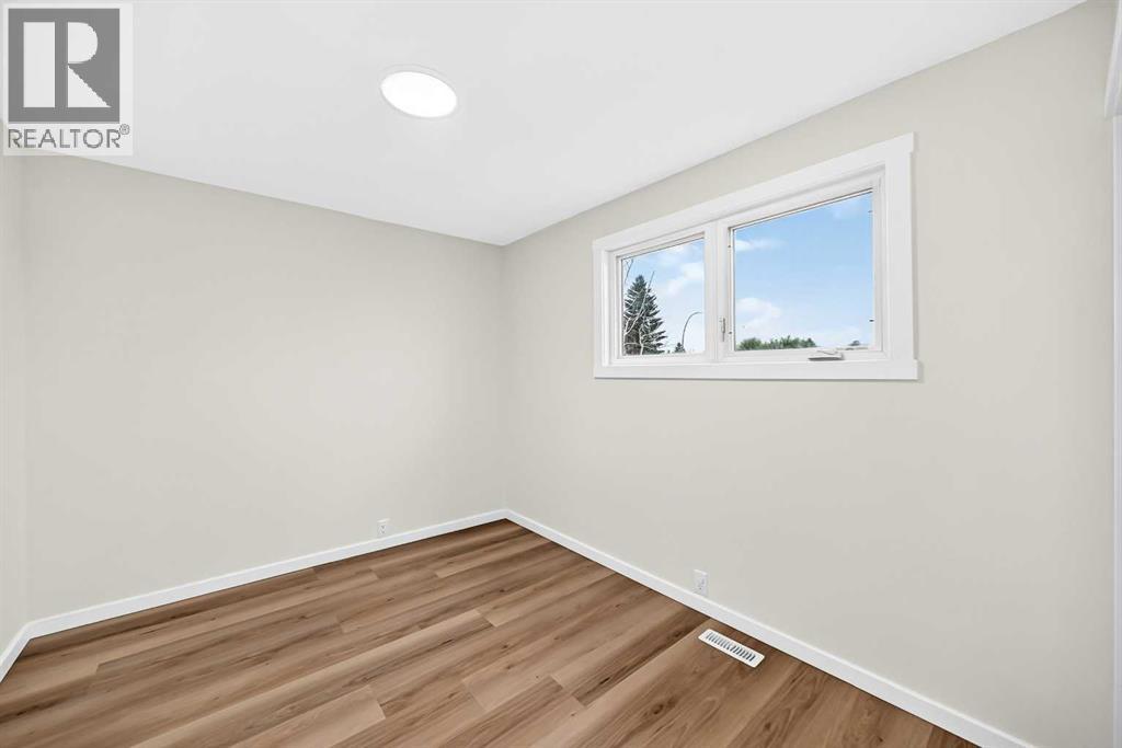 545 Madeira Drive NE - Image 17