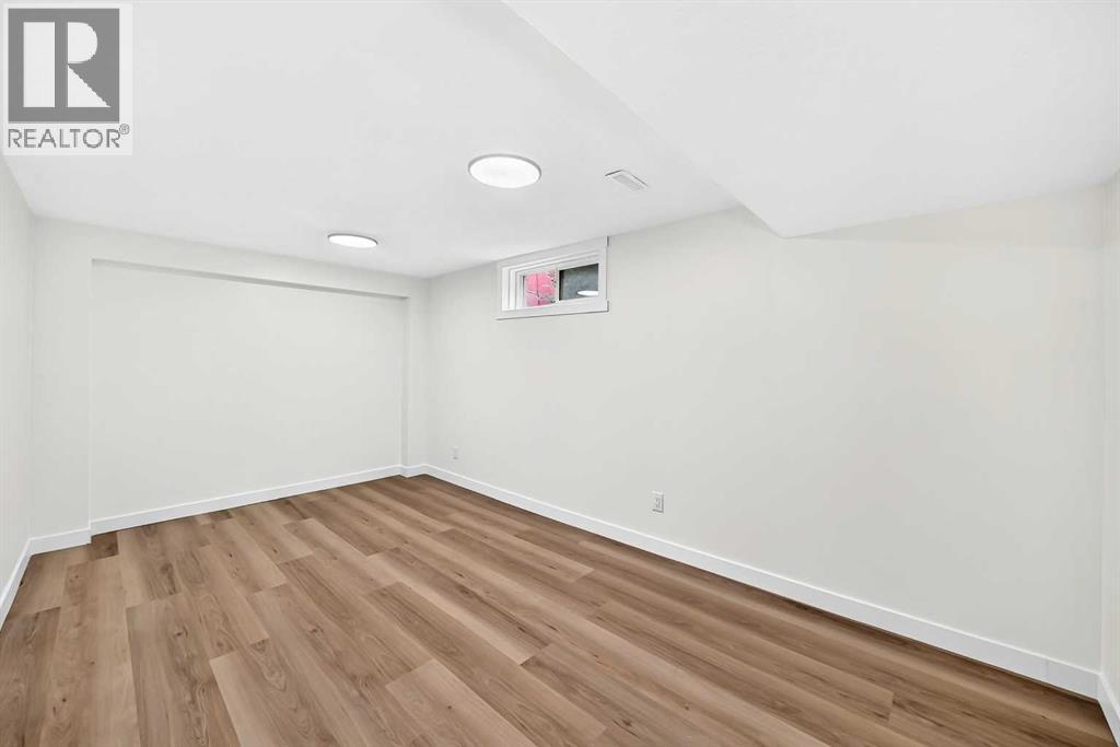 545 Madeira Drive NE - Image 40
