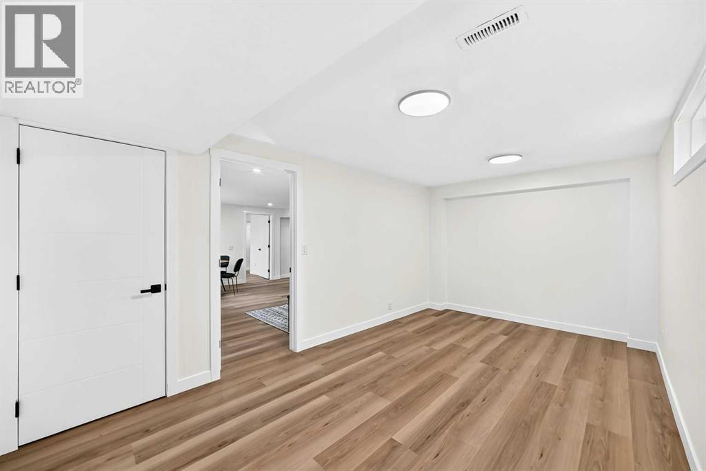 545 Madeira Drive NE - Image 41