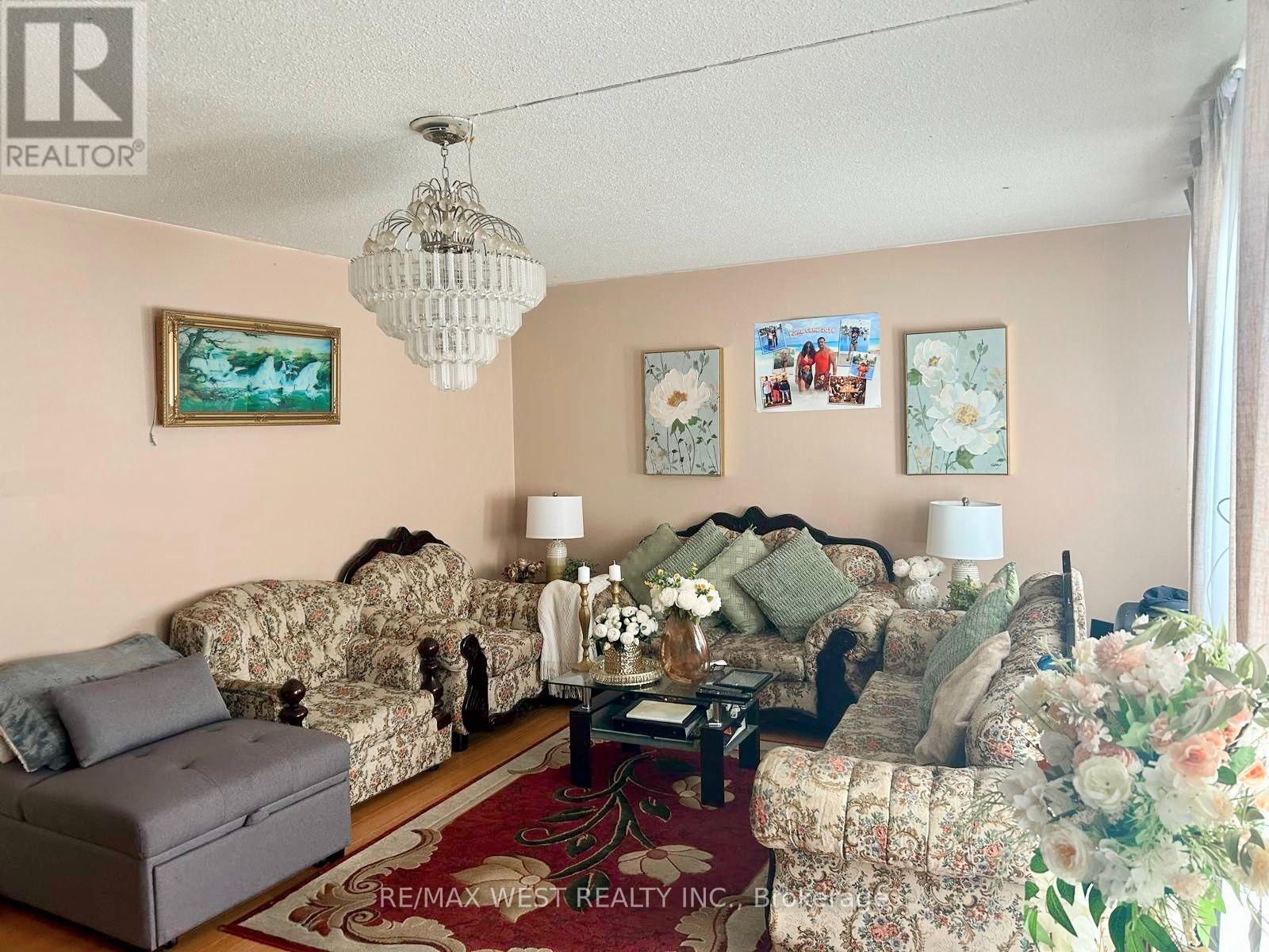 #134 6458 FINCH AVENUE W - Image 4