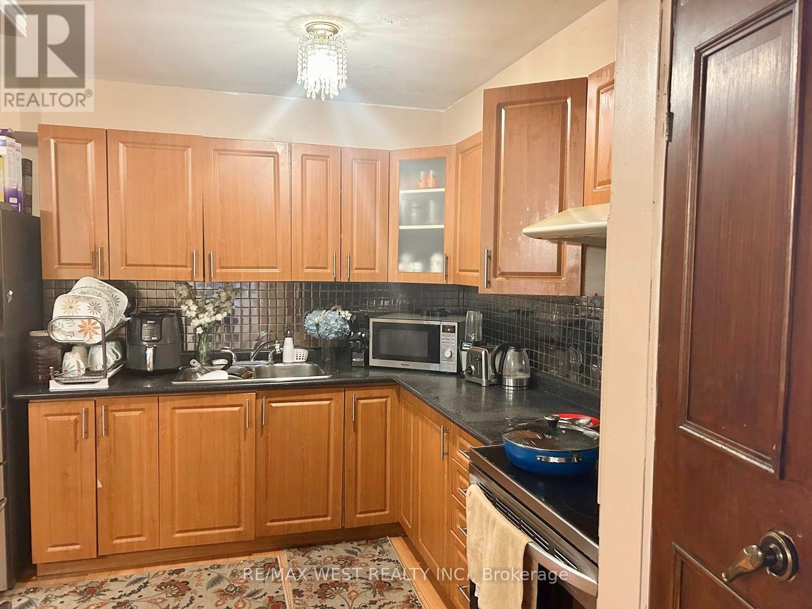 #134 6458 FINCH AVENUE W - Image 6