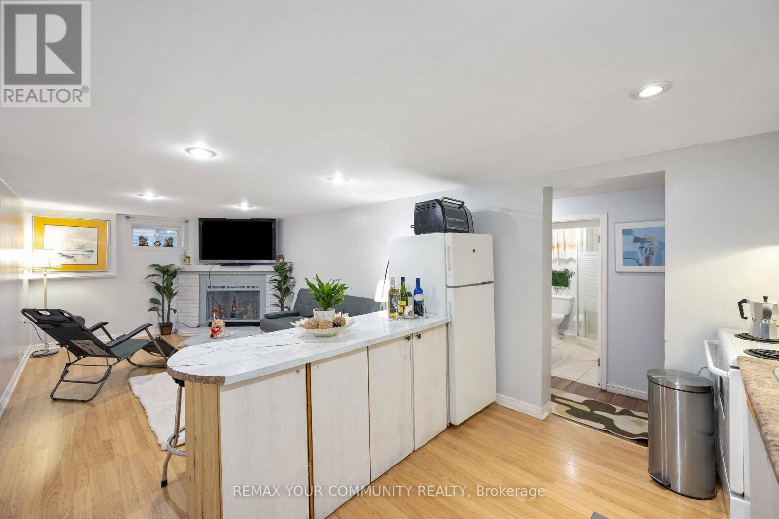 62 SECROFT CRESCENT - 17