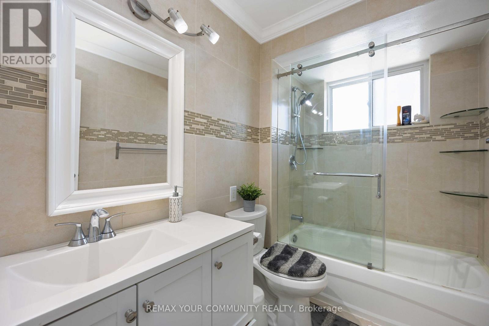62 SECROFT CRESCENT - 7