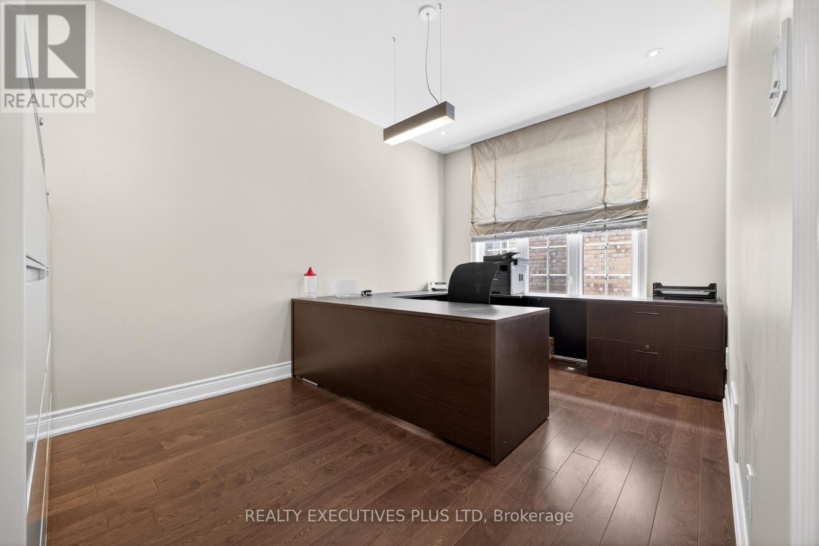 1 SUNSET WAY - Image 19