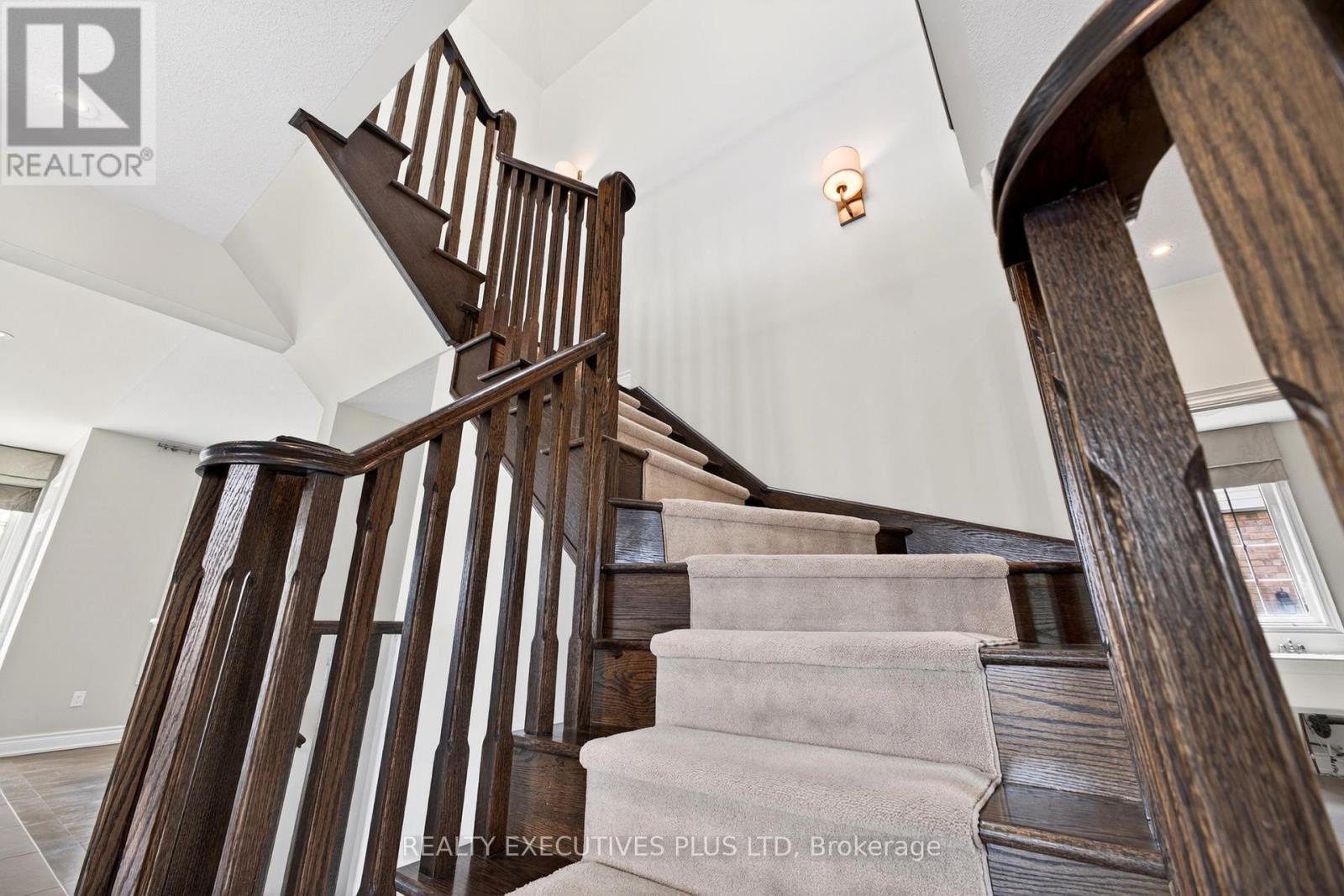 1 SUNSET WAY - Image 21