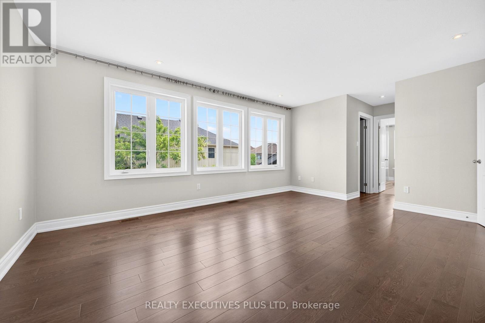 1 SUNSET WAY - Image 25