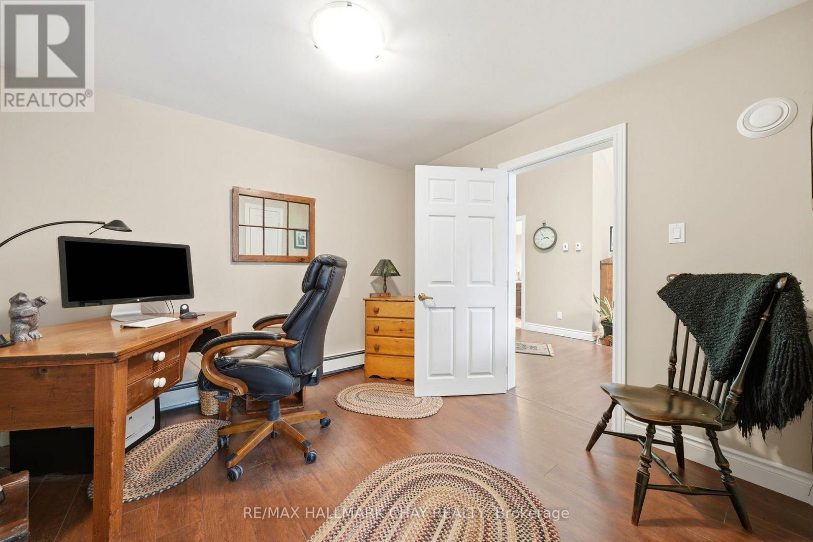 50 PRICE POINT ROAD - 16