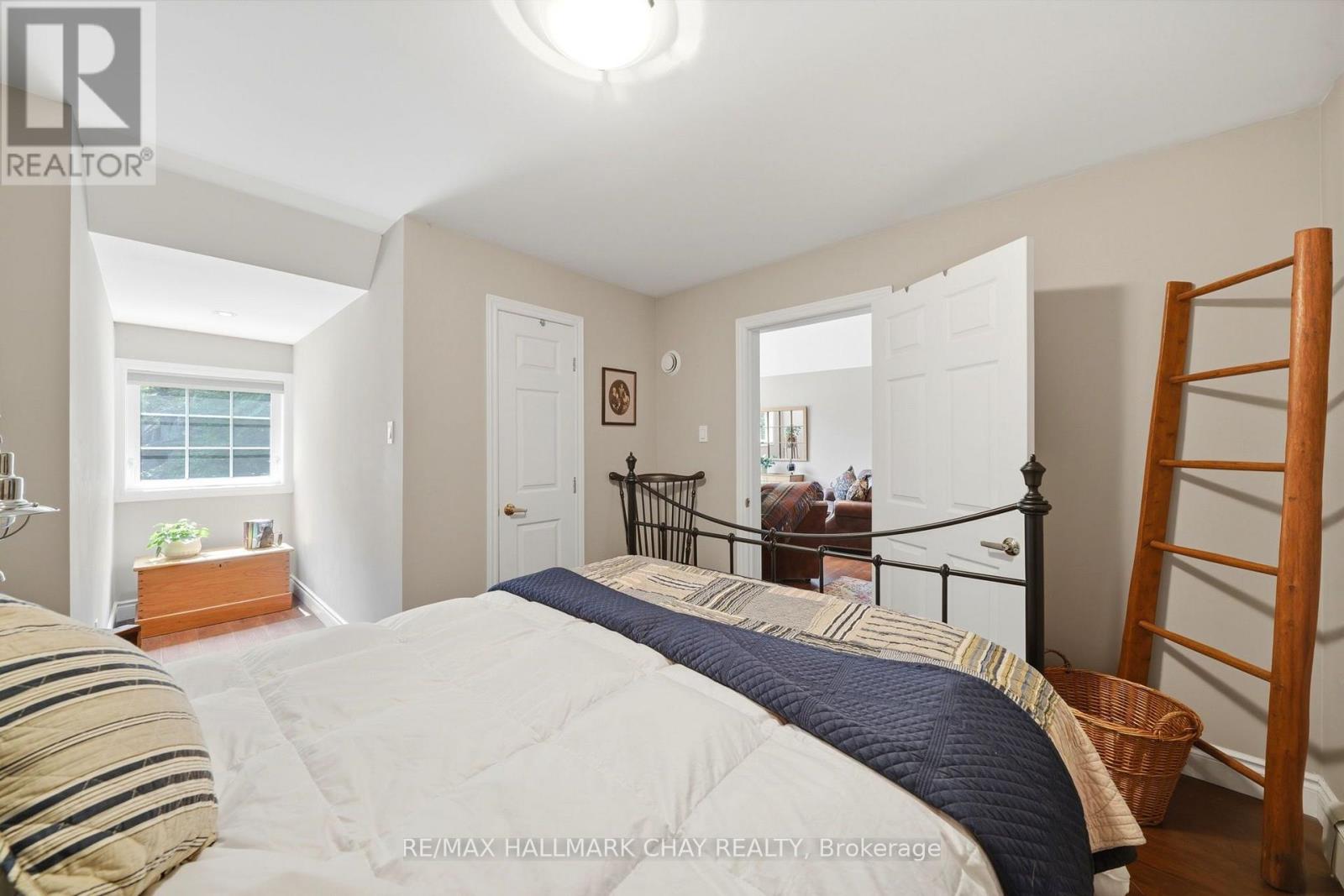50 PRICE POINT ROAD - 20