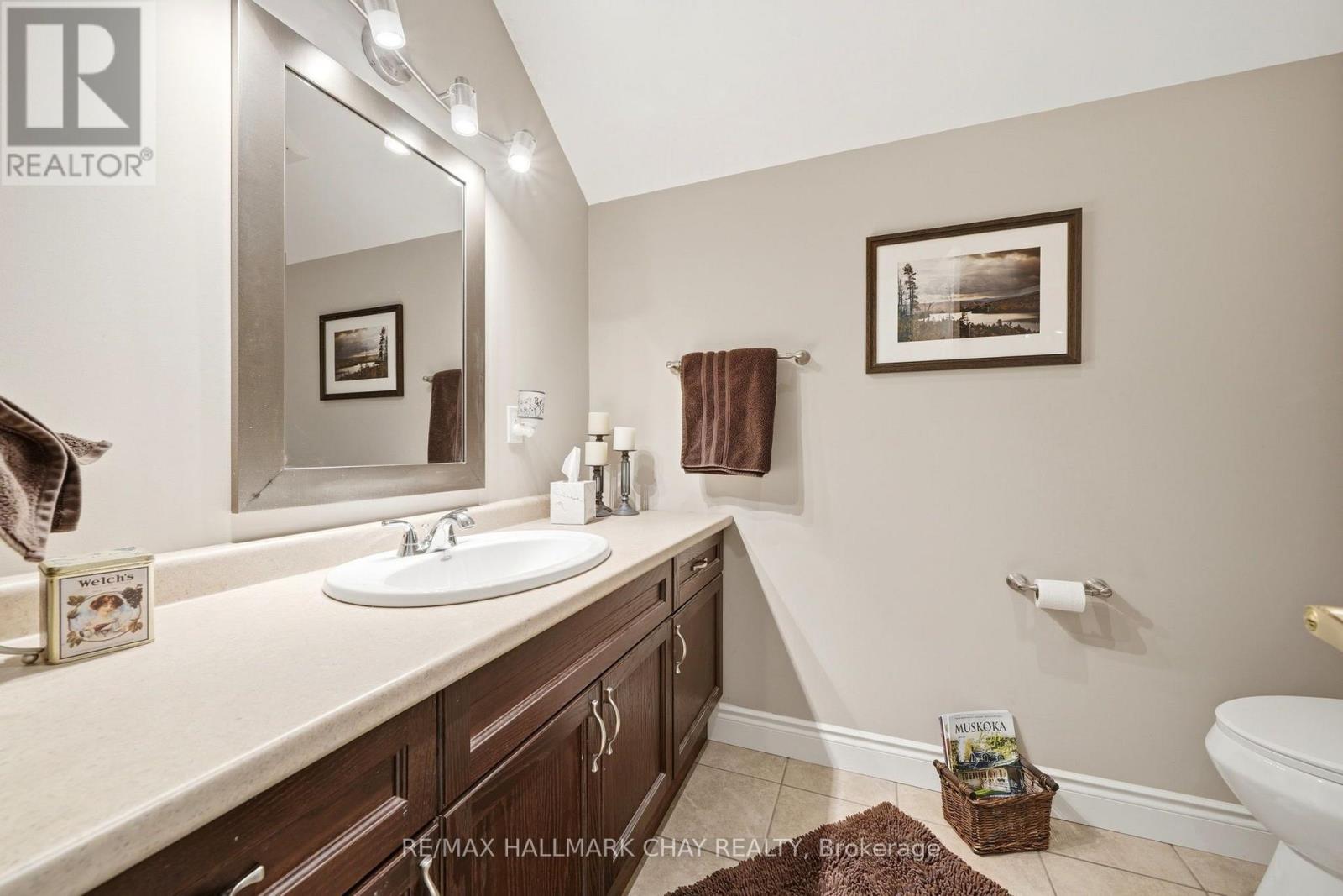 50 PRICE POINT ROAD - 21