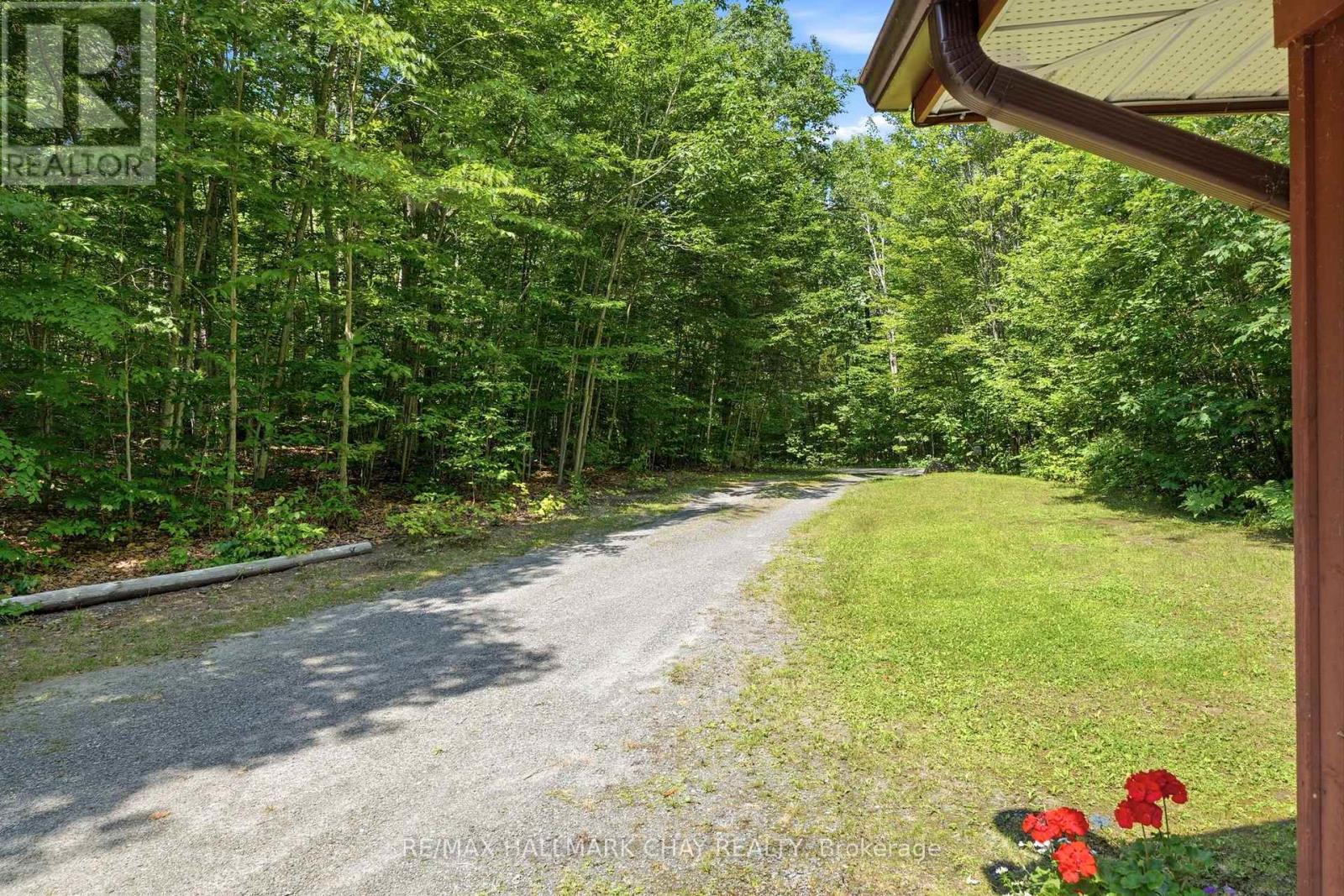 50 PRICE POINT ROAD - 24