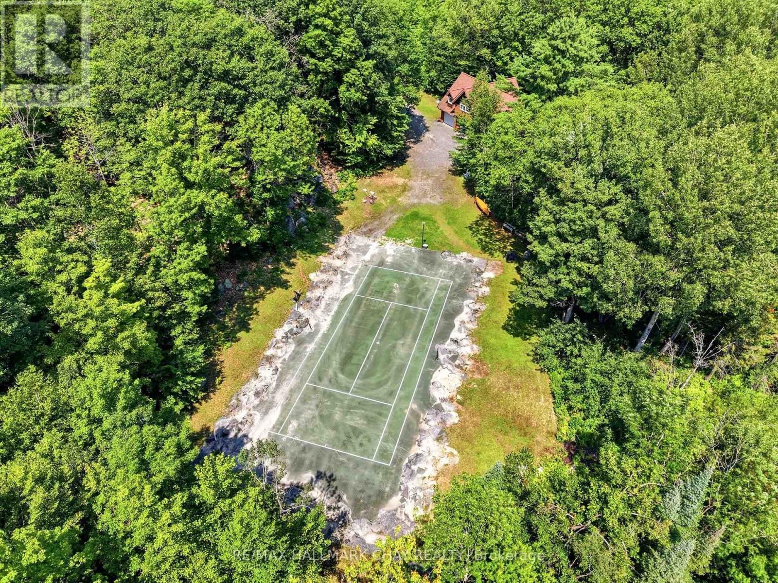 50 PRICE POINT ROAD - 31