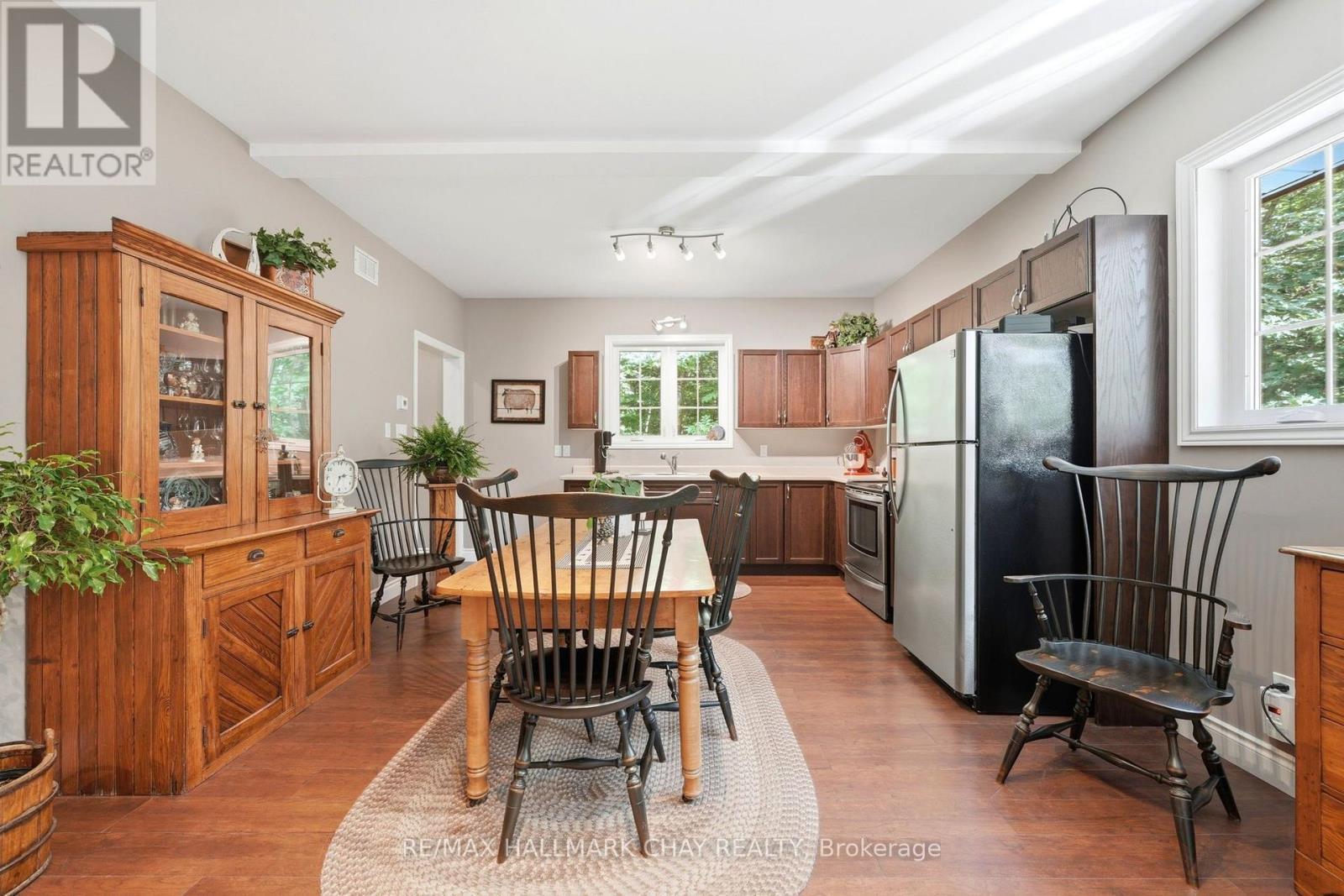 50 PRICE POINT ROAD - 8