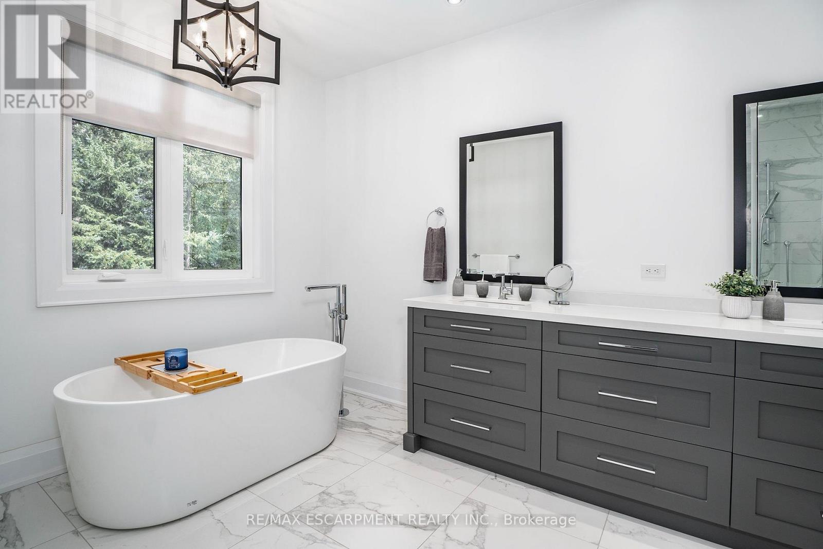 71 LLOYMINN AVENUE - Image 17