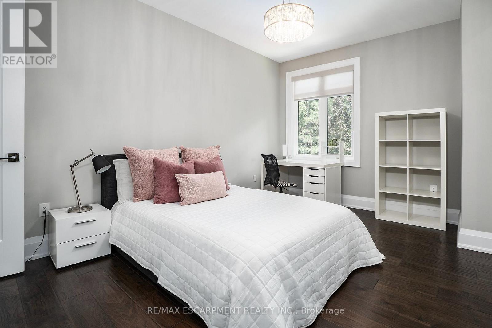 71 LLOYMINN AVENUE - Image 22