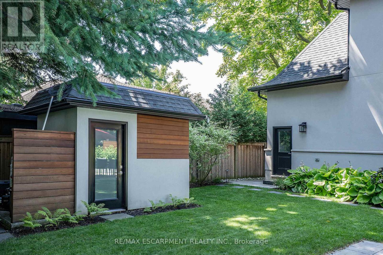 71 LLOYMINN AVENUE - Image 37