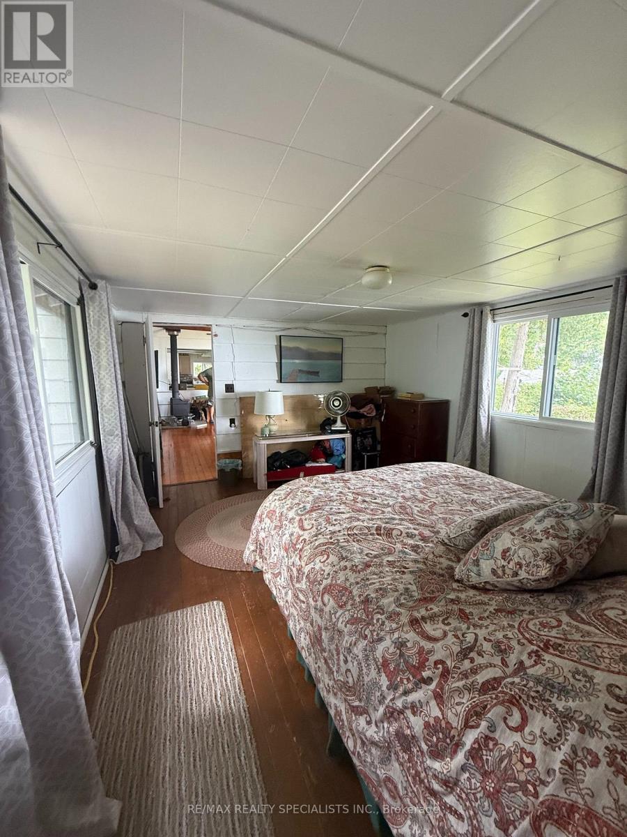 LOT 44 SNAKE ISLAND - 29