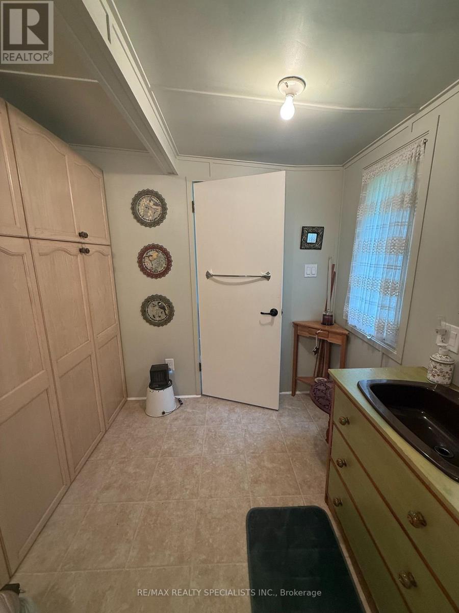 LOT 44 SNAKE ISLAND - 26