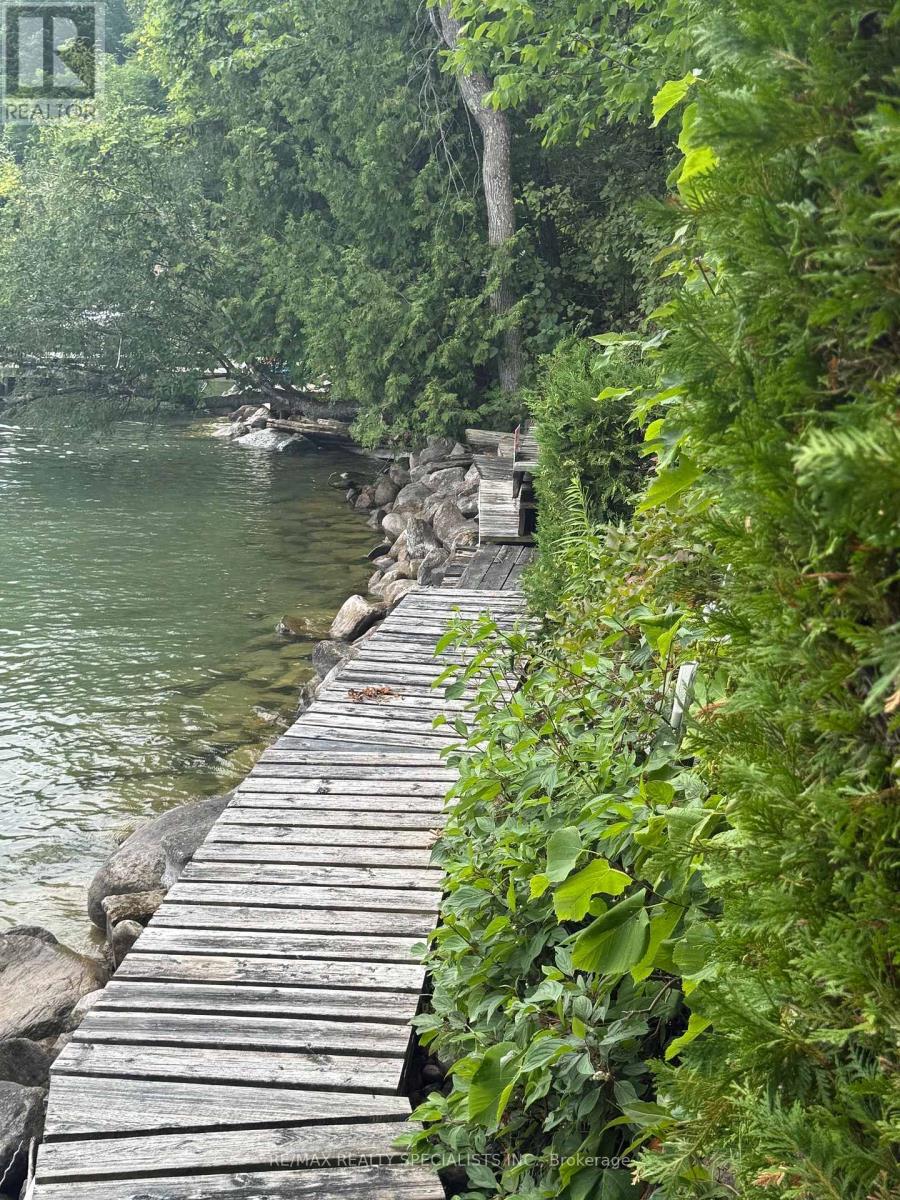 LOT 44 SNAKE ISLAND - 38