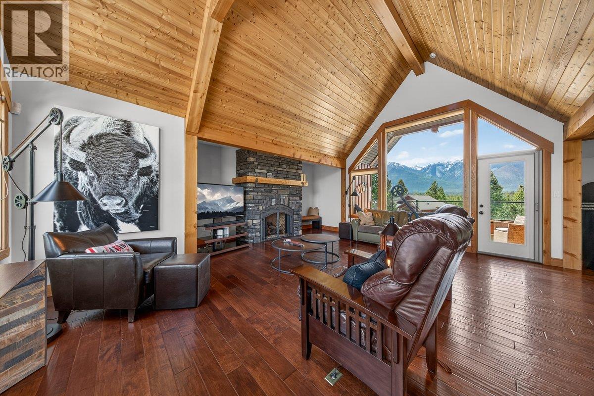 2557 LEDGEROCK Ridge, Invermere