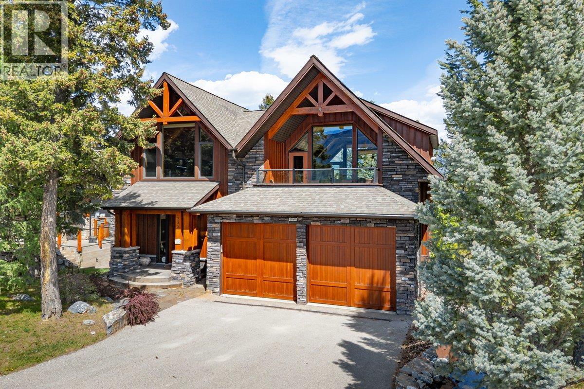 2557 LEDGEROCK Ridge, Invermere