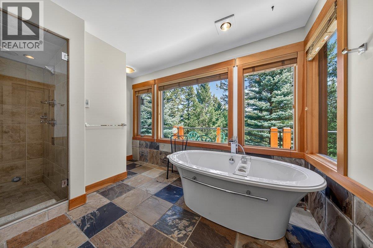 2557 LEDGEROCK Ridge, Invermere