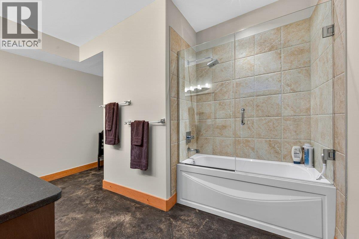 2557 LEDGEROCK Ridge, Invermere