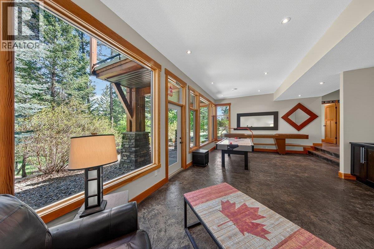 2557 LEDGEROCK Ridge, Invermere