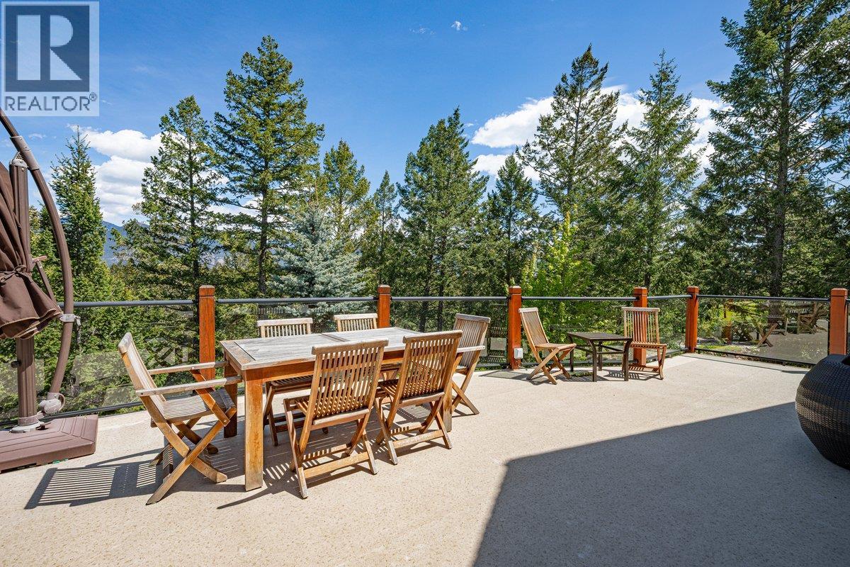 2557 LEDGEROCK Ridge, Invermere