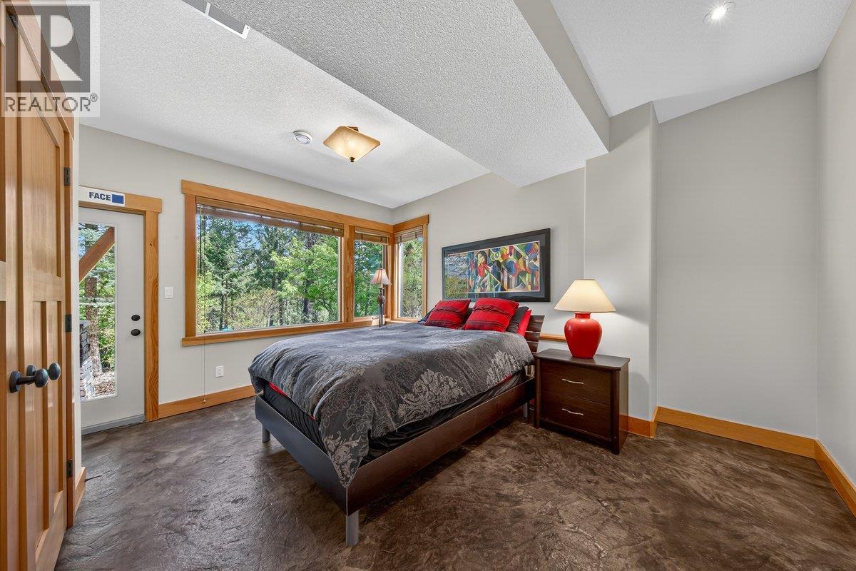 2557 LEDGEROCK Ridge, Invermere