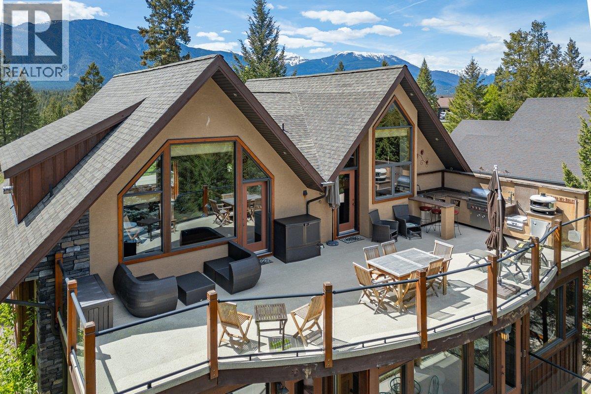 2557 LEDGEROCK Ridge, Invermere