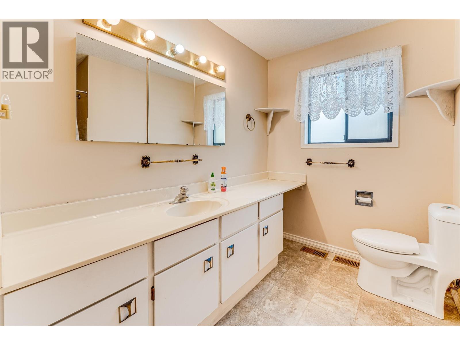 3472 Lockhart Crescent - 27