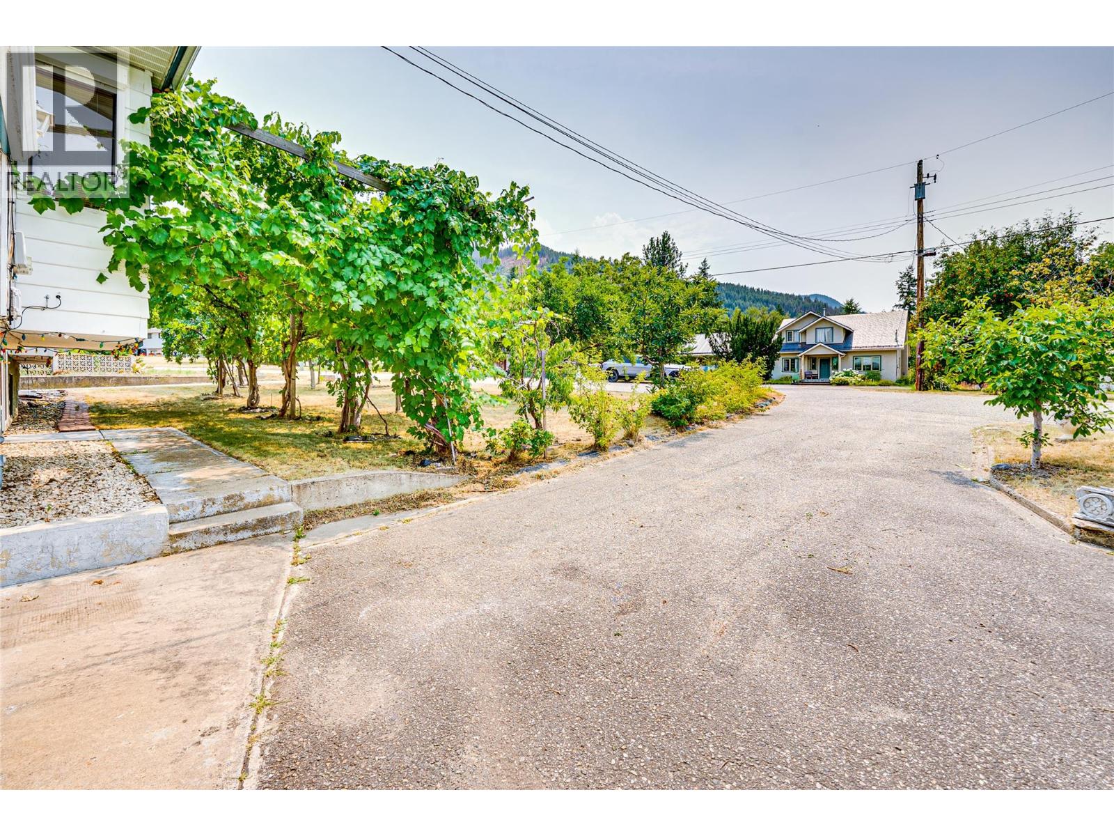 3472 Lockhart Crescent - 9