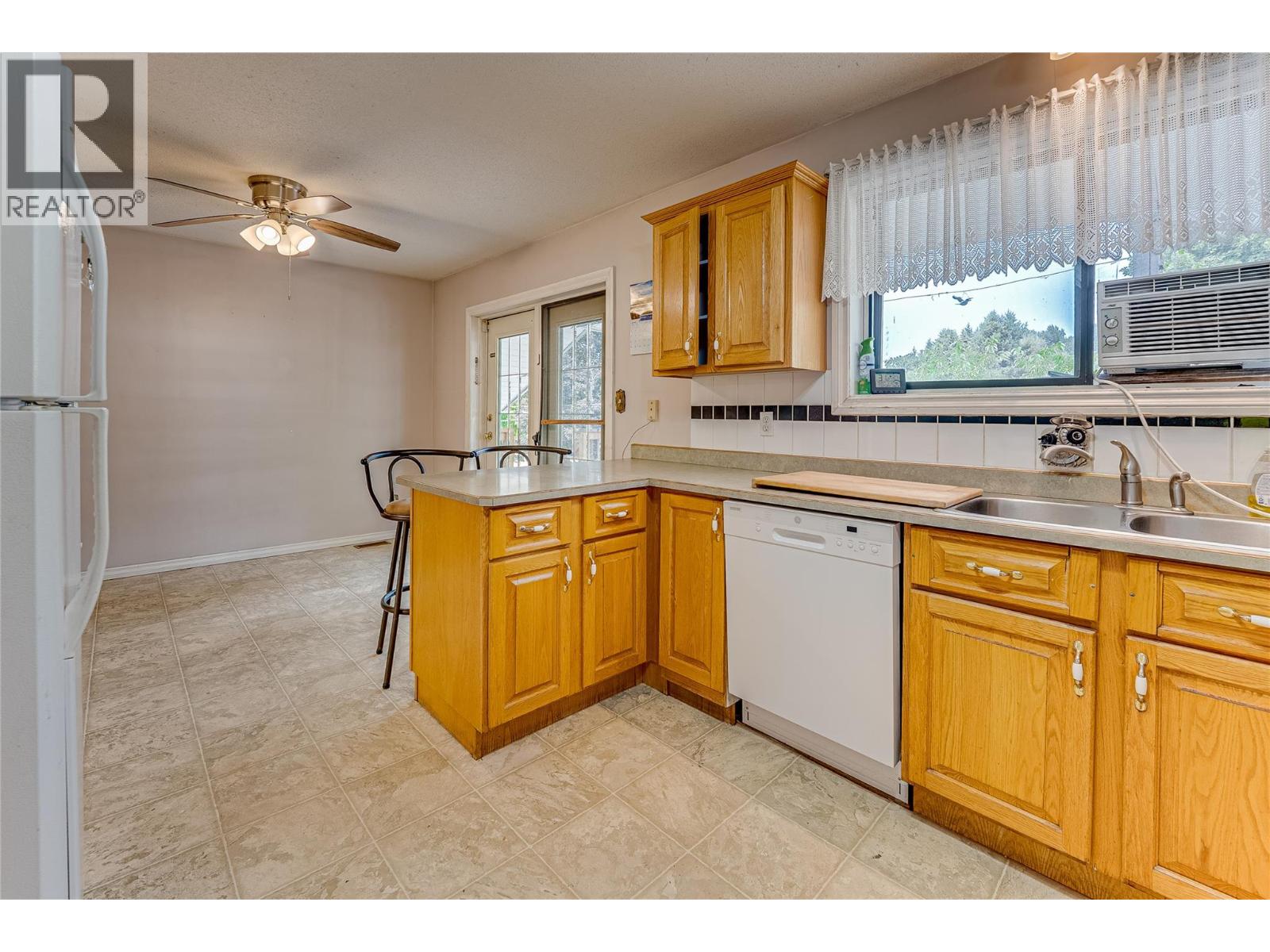 3472 Lockhart Crescent - 24